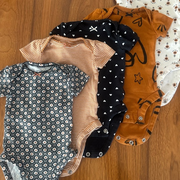 Newborn Bundle - Picture 2 of 10